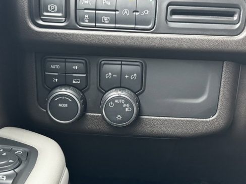 Certified 2022 Chevrolet Tahoe LT w/ Luxury Package image 31