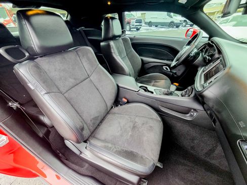 Used 2023 Dodge Challenger R/T w/ Plus Package image 41