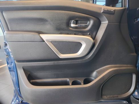 Used 2018 Nissan Titan PRO-4X w/ Pro-4x Convenience Package AWD/4WD image 29
