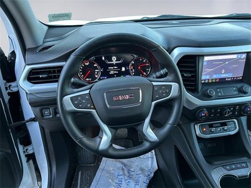 Used 2023 GMC Acadia SLT w/ Technology Package image 9