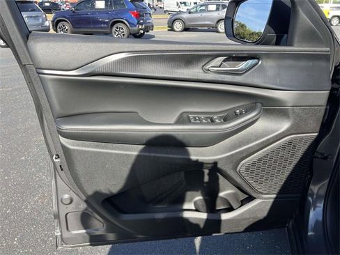 Certified 2025 Jeep Grand Cherokee Laredo X w/ Luxury Tech Group I image 13