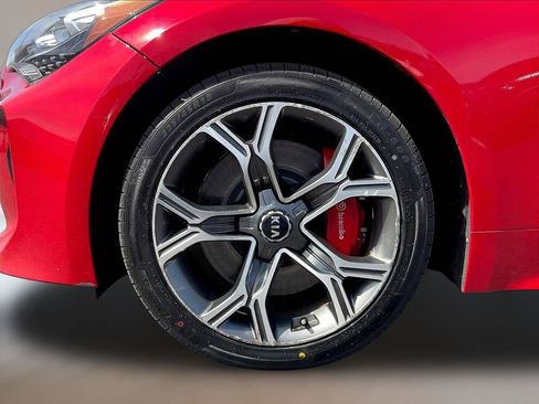 Used 2018 Kia Stinger GT1 AWD/4WD image 33