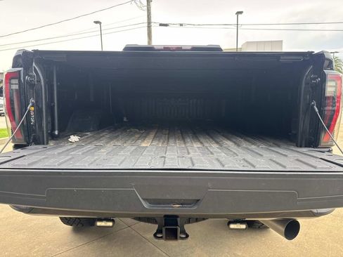 Used 2025 GMC Sierra 2500 AT4X AWD/4WD image 12