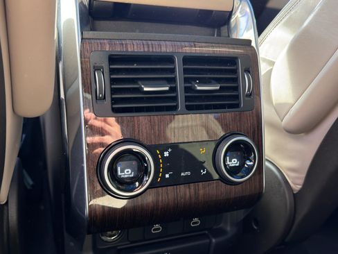 Used 2022 Land Rover Range Rover Sport HSE Silver Edition image 27