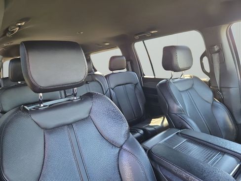 Used 2024 Jeep Wagoneer Series II w/ Flexible Seating Group AWD/4WD image 21