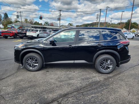 New 2026 Nissan Rogue S image 5