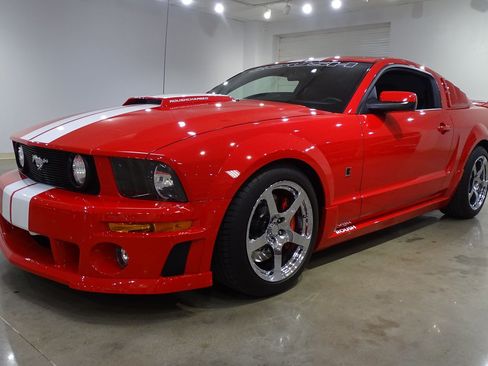 Used 2007 Ford Mustang GT RWD image 3