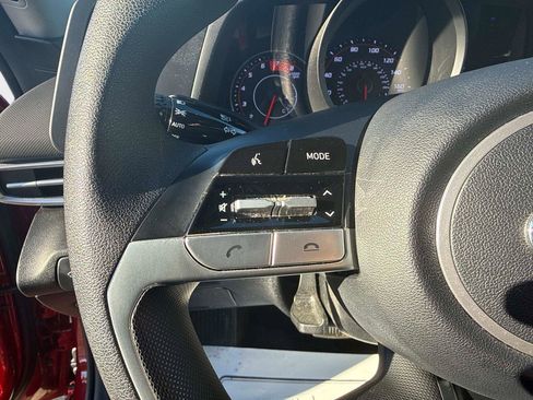 Certified 2023 Hyundai Elantra SE w/ Cargo Package image 28