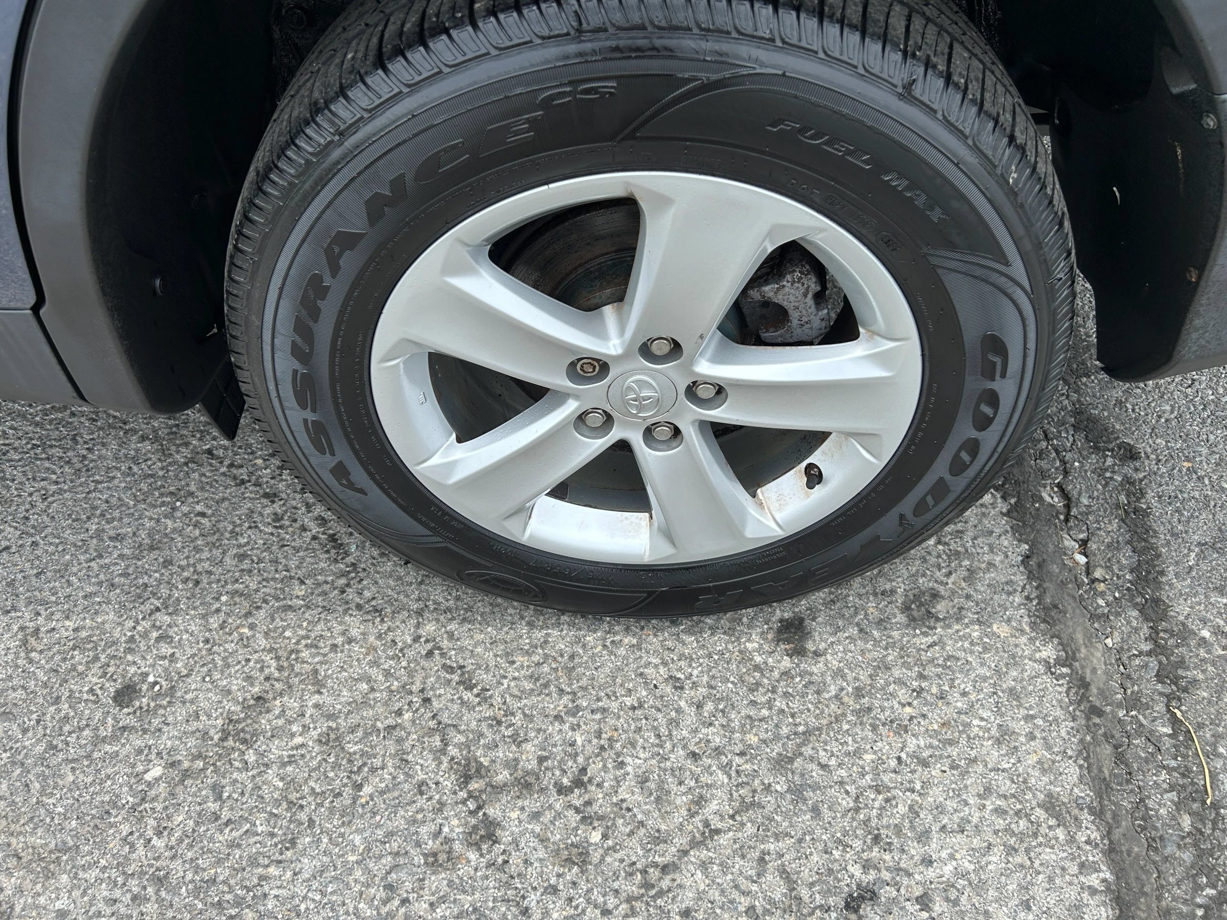 Used 2013 Toyota RAV4 XLE AWD/4WD image 19
