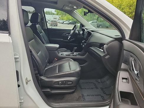 Used 2018 Chevrolet Traverse Premier w/ Redline Edition AWD/4WD image 38