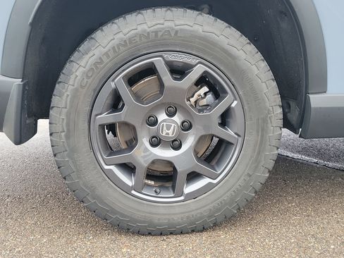 Used 2024 Honda Pilot TrailSport image 5