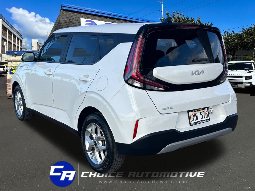 Used 2023 Kia Soul LX w/ LX Technology Package FWD image 5