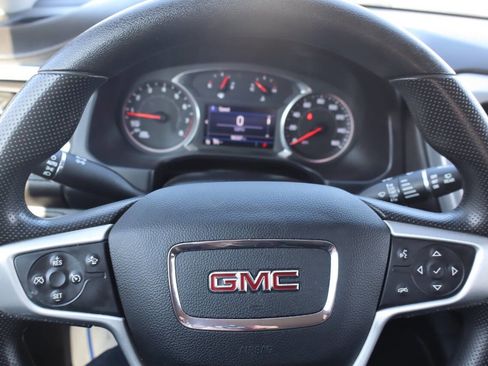 Used 2021 GMC Acadia SLE w/ Driver Convenience Package image 18