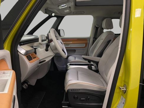 New 2025 Volkswagen ID. Buzz Pro S Plus image 29