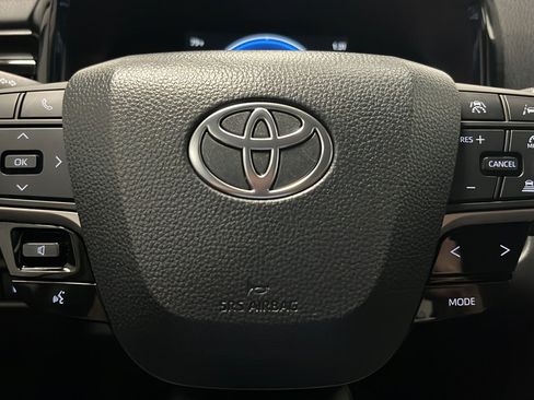 Used 2025 Toyota Camry LE FWD image 15