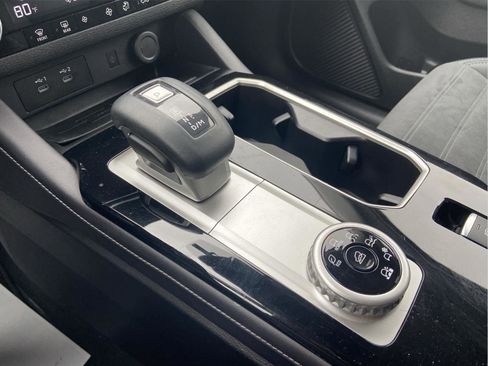 Used 2025 Mitsubishi Outlander SE image 68