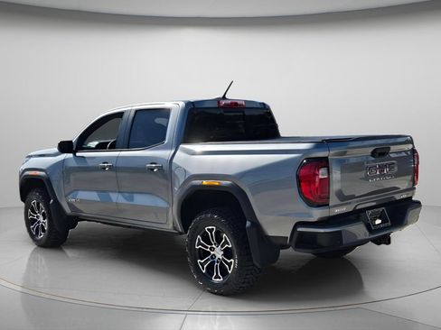 Used 2023 GMC Canyon AT4 w/ AT4 Premium Package AWD/4WD image 4