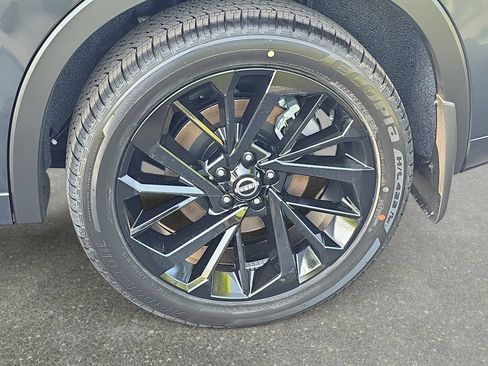 New 2026 Nissan Rogue Platinum AWD/4WD image 32