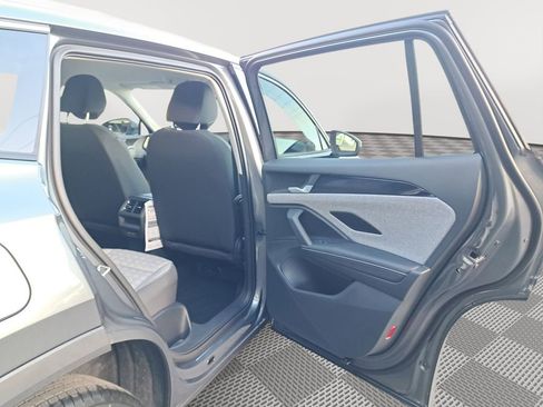 New 2025 Volkswagen Tiguan S AWD/4WD image 15