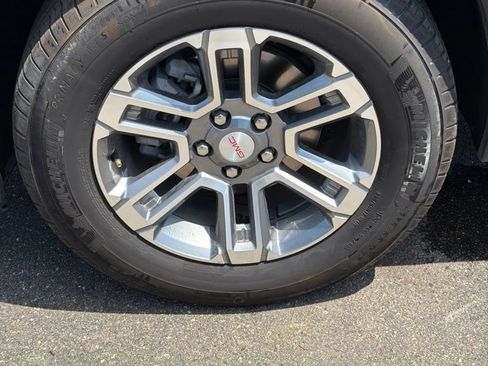 Used 2025 GMC Terrain Elevation AWD/4WD image 3