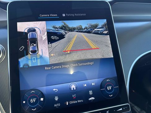 Certified 2025 Mercedes-Benz GLC 300 4MATIC image 21