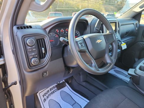 Used 2019 Chevrolet Silverado 1500 W/T w/ Trailering Package image 24