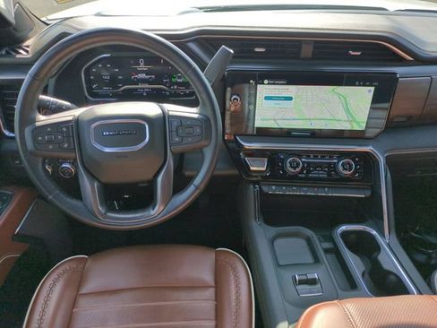 Used 2024 GMC Sierra 3500 Denali Ultimate AWD/4WD image 31