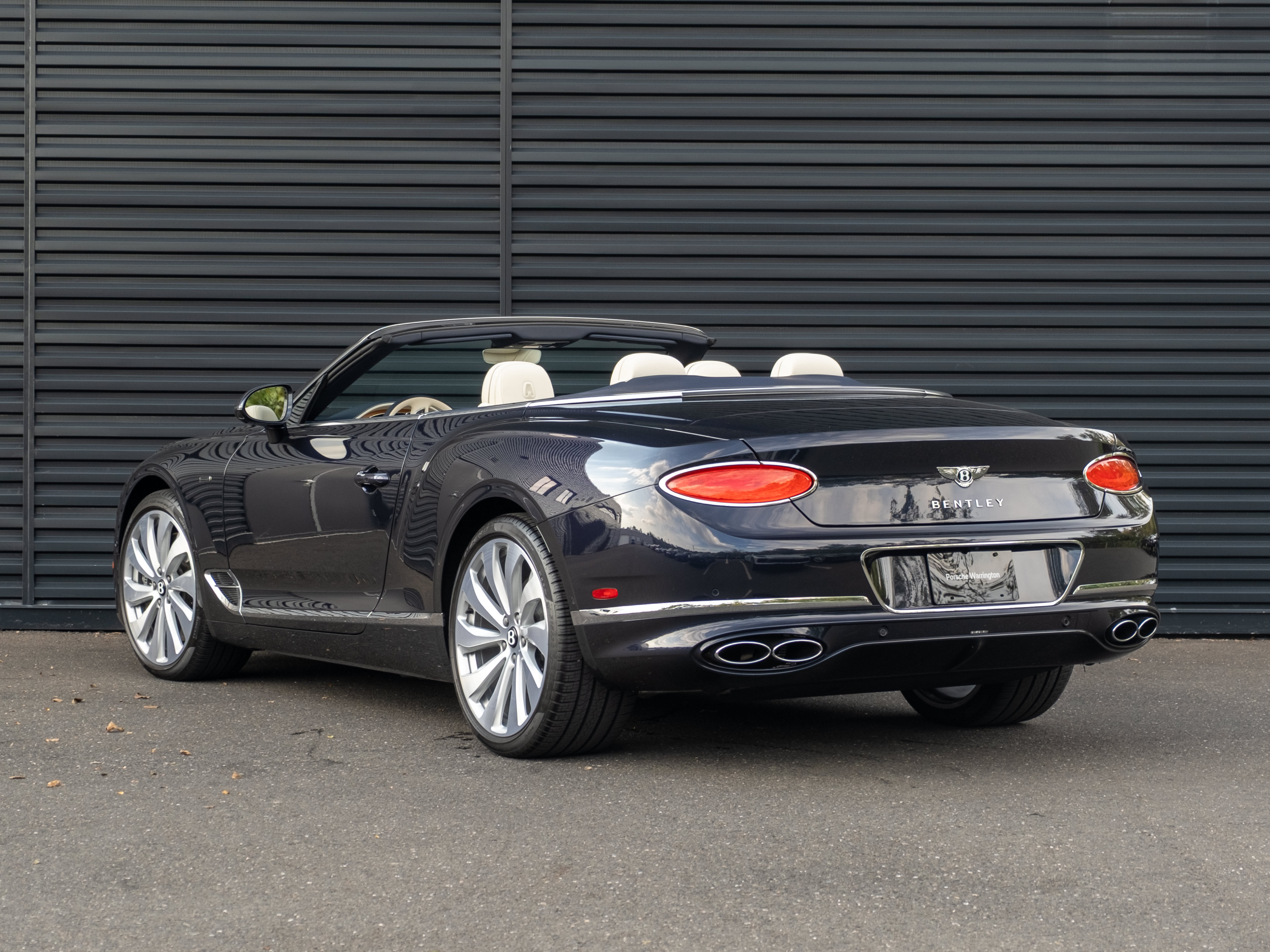 Used 2024 Bentley Continental GT AWD/4WD image 3