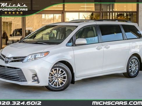 Used 2018 Toyota Sienna XLE Premium image 1