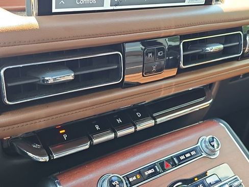 Used 2023 Lincoln Aviator Reserve w/ Equipment Group 201A AWD/4WD image 20