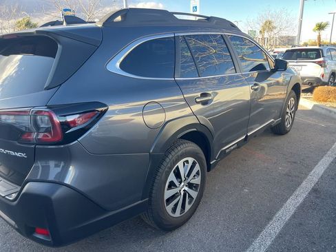 Used 2025 Subaru Outback Premium w/ Popular Package #1A image 32