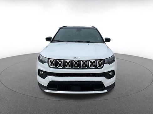 Used 2025 Jeep Compass Limited image 4