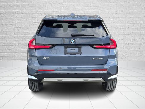 Certified 2023 BMW X1 xDrive28i w/ Convenience Package image 5