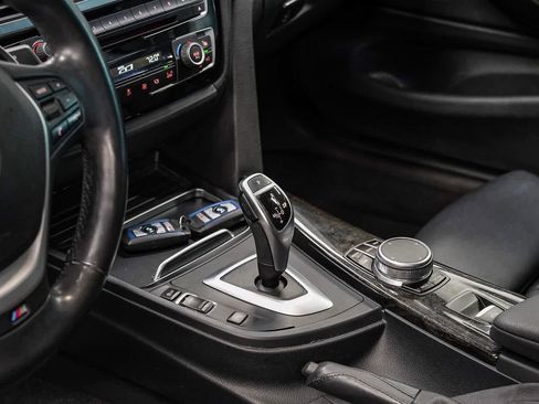 Used 2020 BMW 430i Convertible w/ M Sport Package RWD image 22