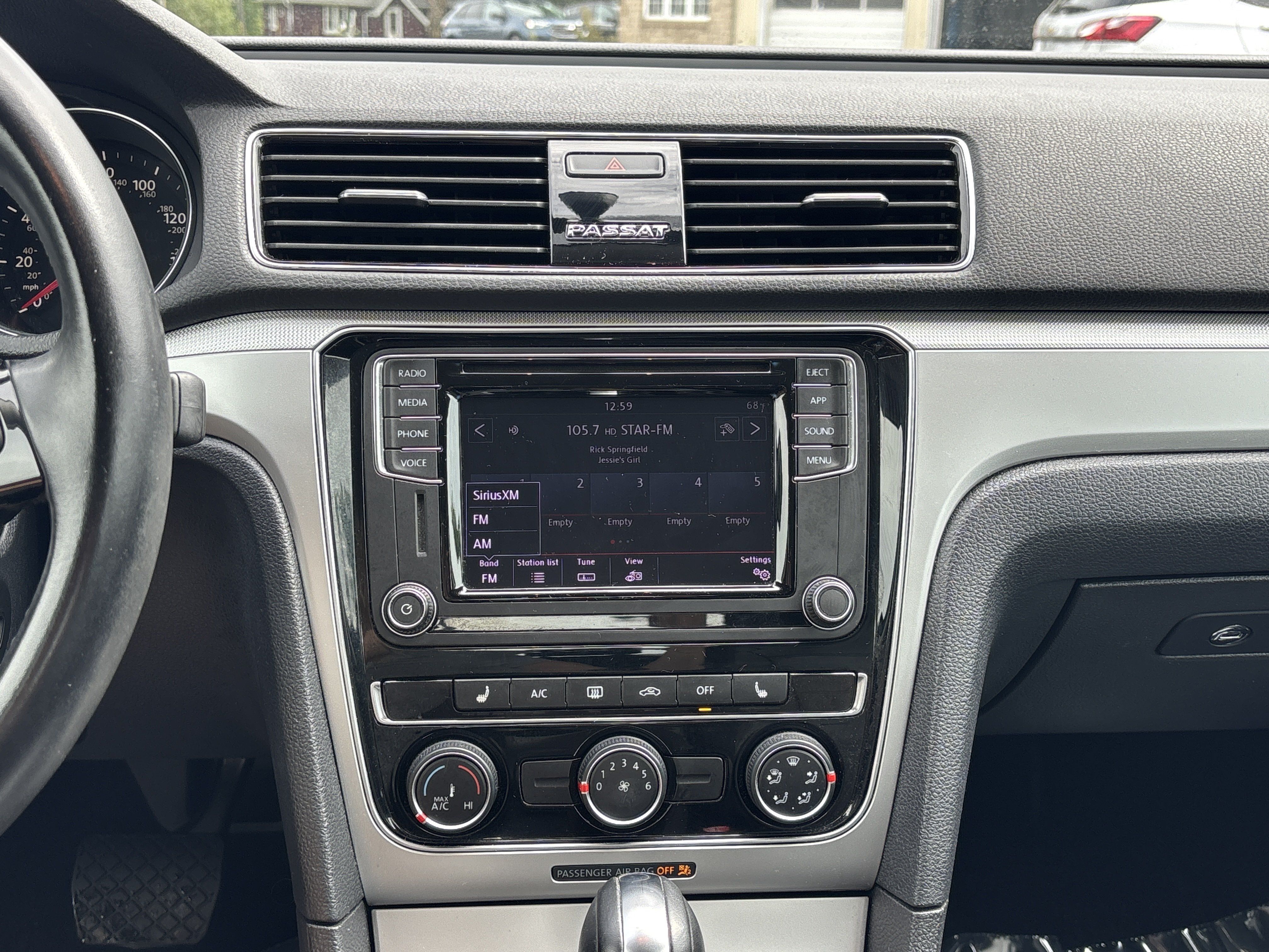 Used 2019 Volkswagen Passat 2.0T Wolfsburg w/ Wheels & Sunroof Package FWD image 23