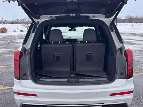 Used 2021 Cadillac XT6 Premium Luxury image 33