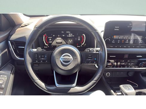 Used 2021 Nissan Rogue Platinum AWD/4WD image 13