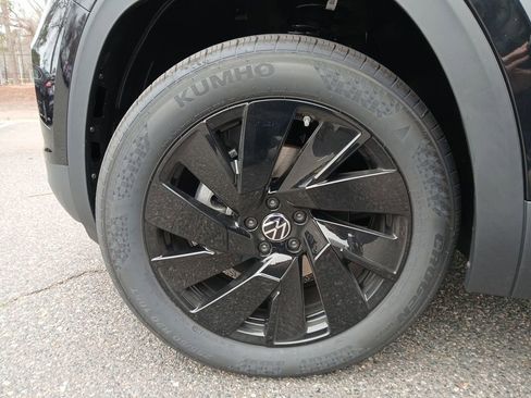 New 2026 Volkswagen Atlas SE image 26