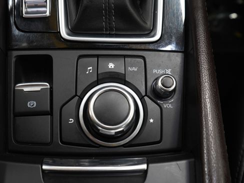 Used 2018 MAZDA MAZDA3 Touring FWD image 27