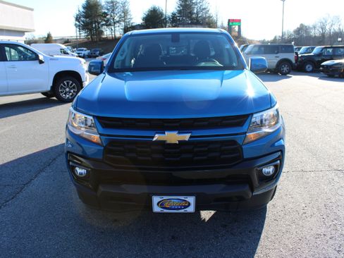 Used 2022 Chevrolet Colorado LT w/ LT Convenience Package image 3