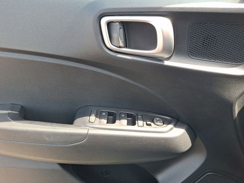 Certified 2024 Hyundai Venue SEL FWD image 12