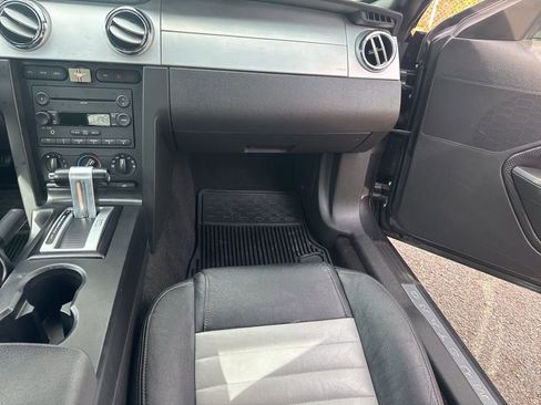 Used 2007 Ford Mustang GT image 10