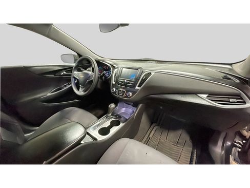 Used 2018 Chevrolet Malibu LS FWD image 18