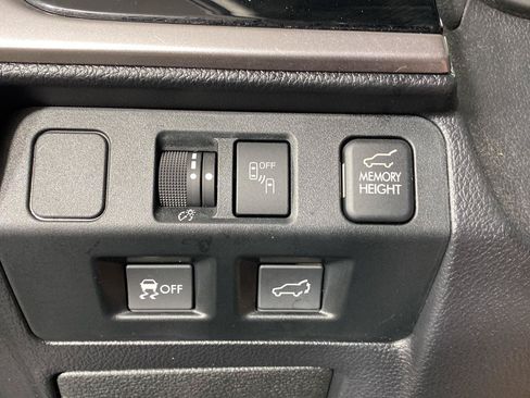 Used 2018 Subaru Forester 2.5i Limited AWD/4WD image 26