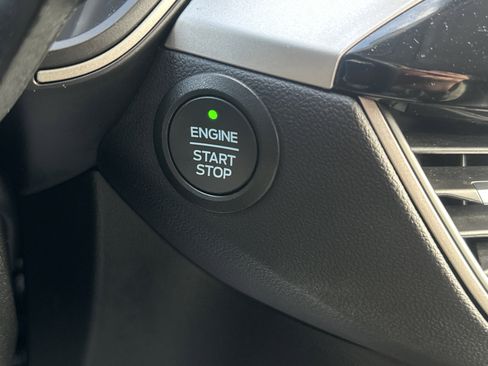 Used 2022 Ford Escape SE w/ Convenience Package image 12