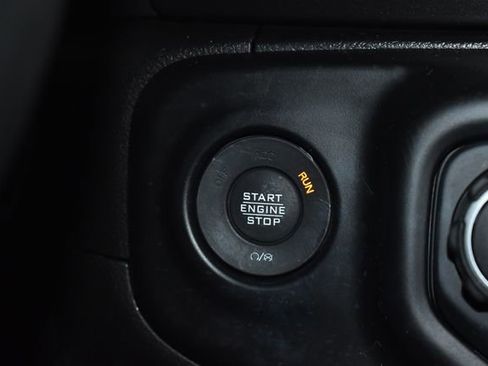 Used 2022 Jeep Wrangler Unlimited Sahara image 21