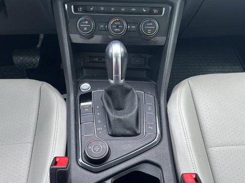 Used 2019 Volkswagen Tiguan SEL AWD/4WD image 6