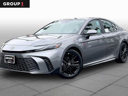 New 2026 Toyota Camry SE FWD image 1