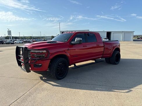 Used 2026 RAM 3500 Laramie AWD/4WD image 7