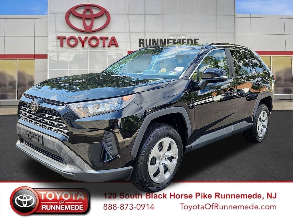 Used 2019 Toyota RAV4 LE w/ All Weather Liner Package AWD/4WD image 3